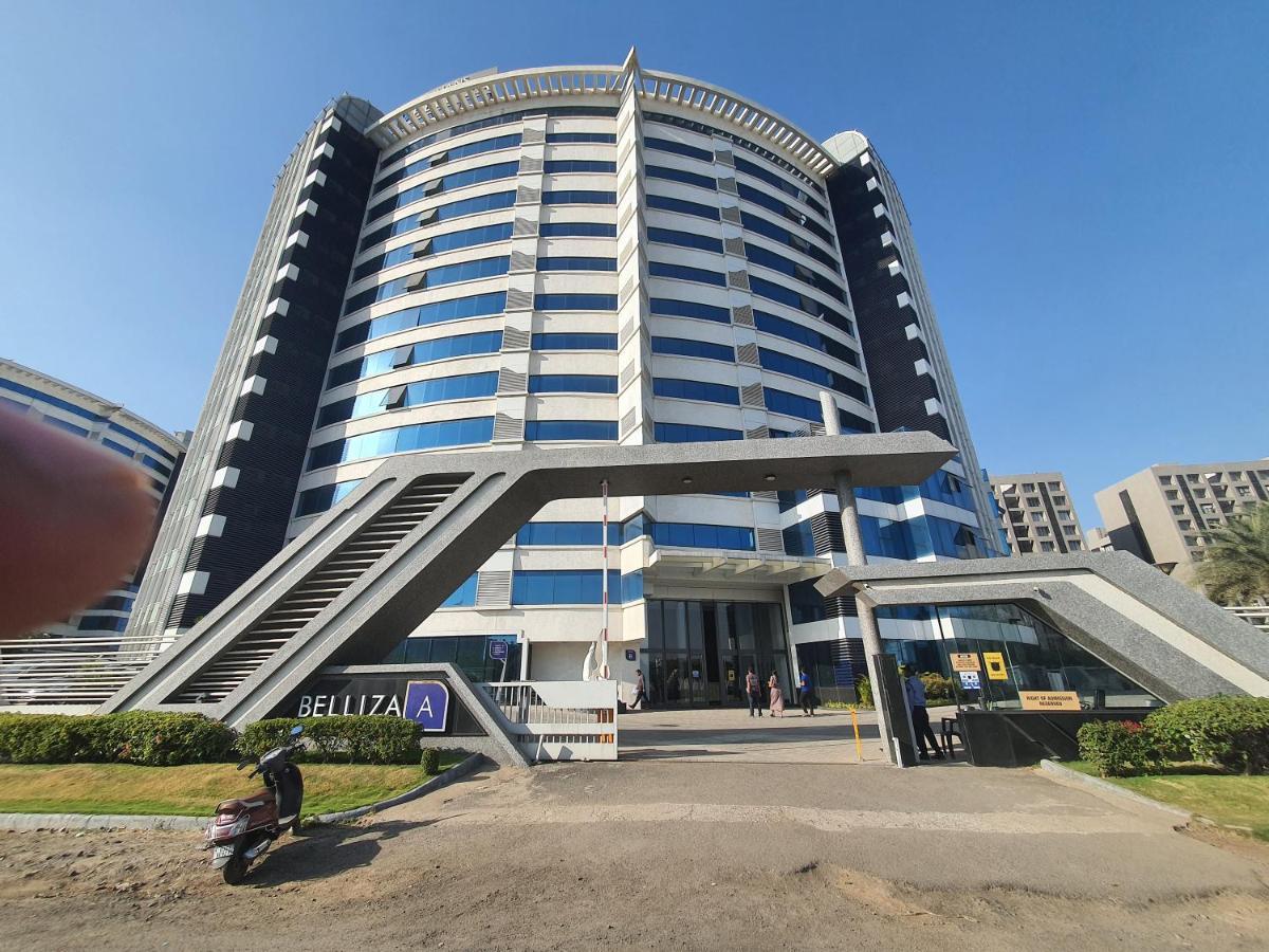P C Homes At Belliza Near Airport Surat Exterior foto